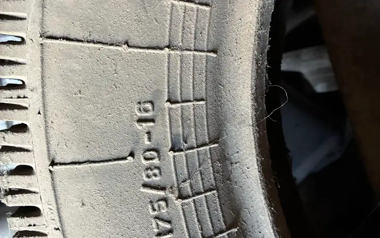 Зимние шины б/у. Каждый по 10 тыс за 10 000 тг. в Актобе
