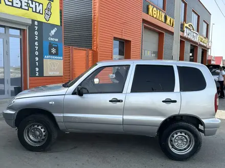 Chevrolet Niva 2004 года за 1 600 000 тг. в Атырау – фото 6