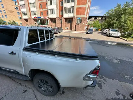Крышка трехсекционная на Toyota Hilux за 335 000 тг. в Уральск – фото 7