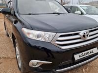 Toyota Highlander 2011 годаfor11 400 000 тг. в Атырау