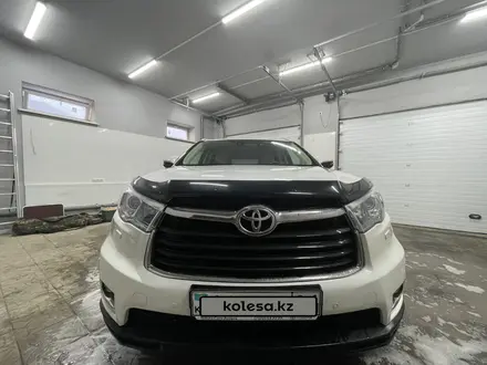 Toyota Highlander 2014 года за 16 800 000 тг. в Актобе – фото 3