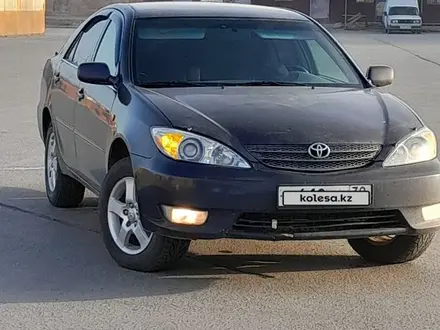 Toyota Camry 2003 года за 3 000 000 тг. в Атырау – фото 3