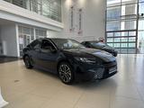 Toyota Camry Luxe 2025 года за 26 190 000 тг. в Астана