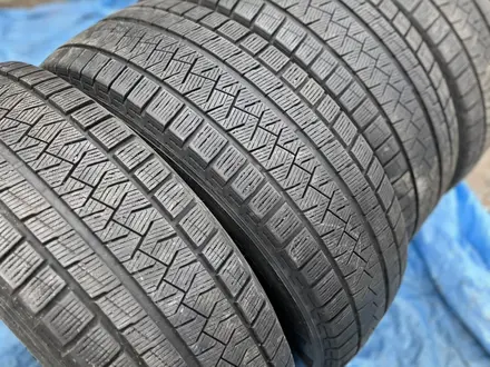 Шины Pirelli зима 235/65/17 Диски BMW за 11 777 тг. в Уральск – фото 2