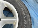 Шины Pirelli зима 235/65/17 Диски BMW за 11 777 тг. в Уральск – фото 4