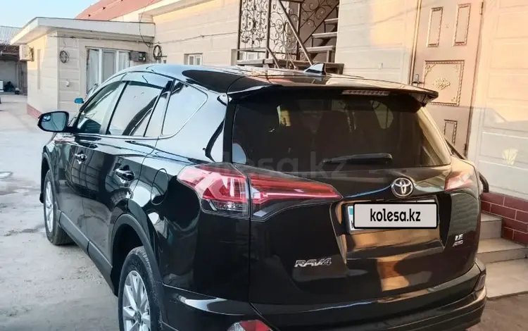 Toyota RAV4 2019 года за 13 500 000 тг. в Шымкент