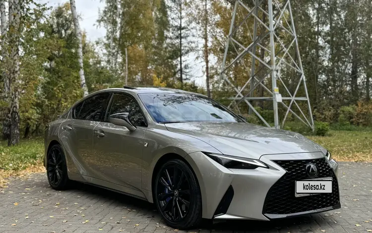 Lexus IS 300 2023 годаfor29 850 000 тг. в Астана