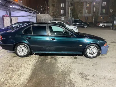 BMW 520 1997 года за 2 300 000 тг. в Алматы – фото 2