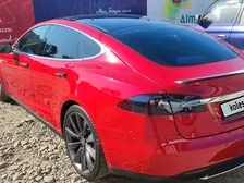 Tesla Model S, 2015
