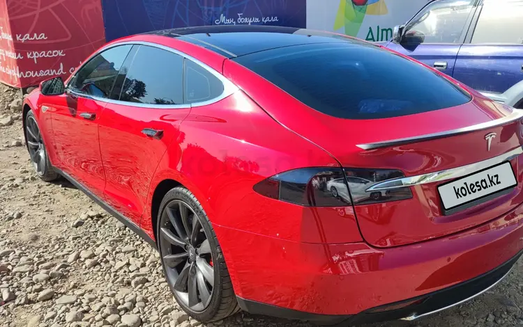 Tesla Model S 2015 года за 20 000 000 тг. в Астана