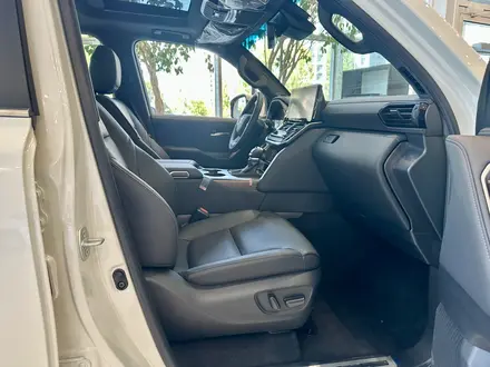 Toyota Land Cruiser Luxe 2026 года за 63 890 000 тг. в Астана – фото 10