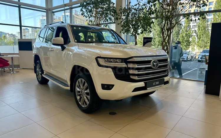Toyota Land Cruiser Luxe 2026 года за 63 890 000 тг. в Астана