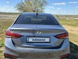 Hyundai Accent 2017 года за 8 000 000 тг. в Актобе – фото 3