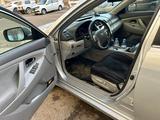 Toyota Camry 2011 годаfor7 900 000 тг. в Семей – фото 2