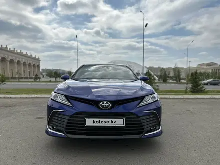Toyota Camry 2021 года за 18 500 000 тг. в Уральск