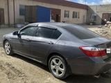 Honda Accord 2013 годаfor7 500 000 тг. в Атырау – фото 2