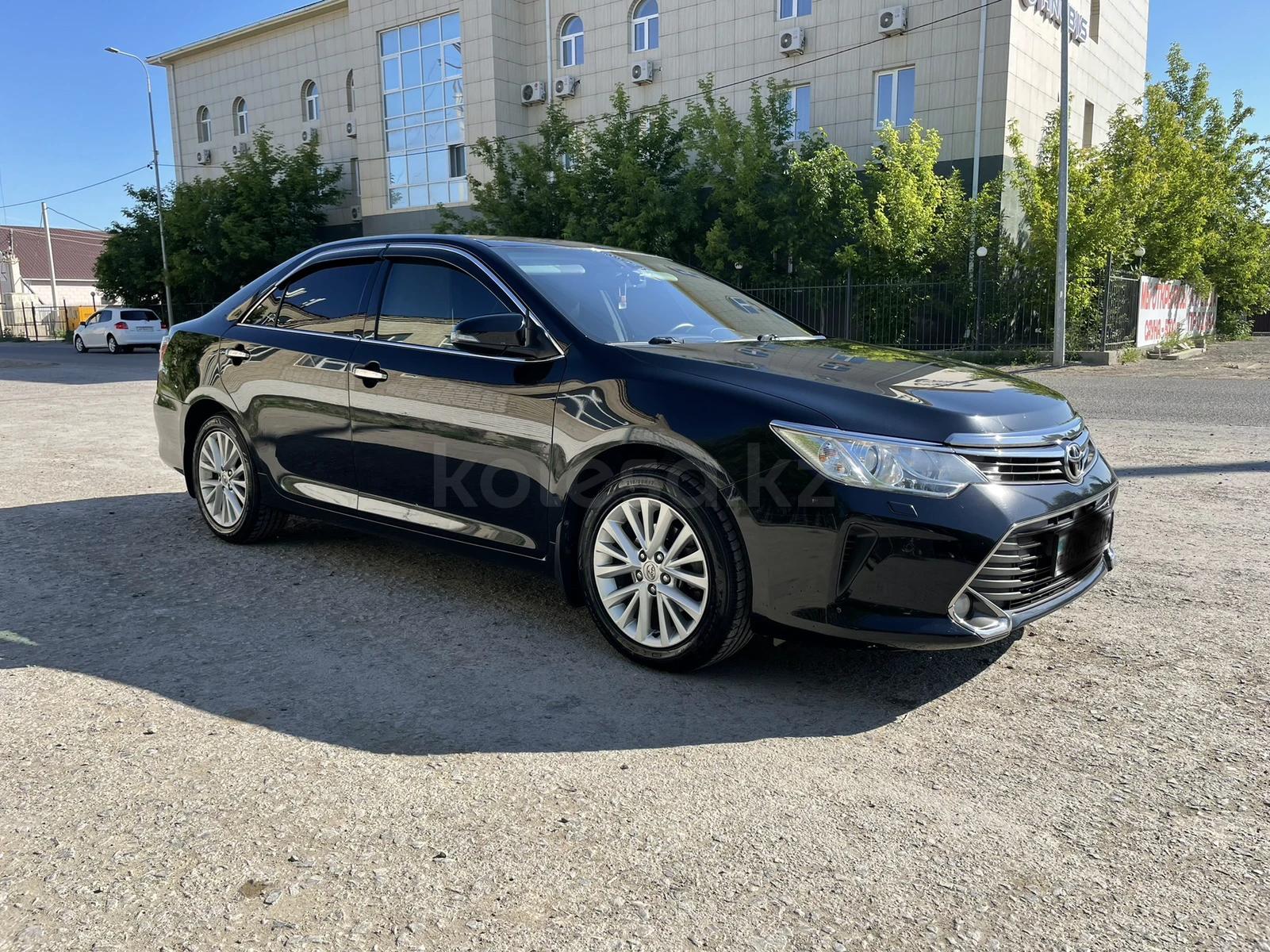 Toyota Camry 2015 г.