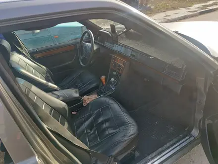 Mercedes-Benz E 260 1991 года за 1 500 000 тг. в Караганда – фото 7