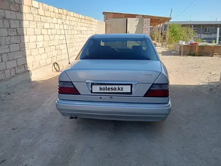 Mercedes-Benz E 320 1993 года за 3 300 000 тг. в Актау