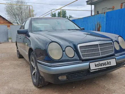 Mercedes-Benz E 230 1995 года за 1 800 000 тг. в Алматы – фото 2