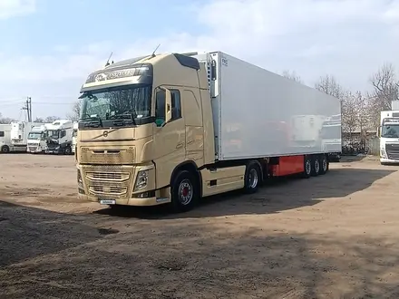Volvo  FH 2013 года за 45 500 000 тг. в Алматы