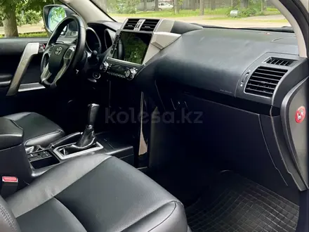 Toyota Land Cruiser Prado 2014 года за 17 300 000 тг. в Алматы – фото 10
