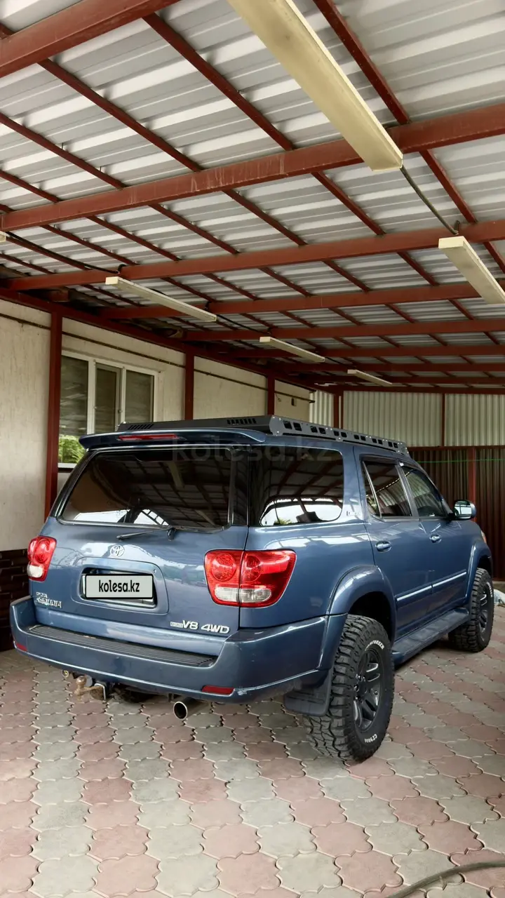 Toyota Sequoia, 2005