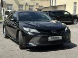 Toyota Camry 2021 года за 16 000 000 тг. в Караганда – фото 2