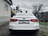 Toyota Camry 2020 года за 17 000 000 тг. в Алматы – фото 5