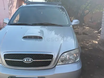 Kia Carnival 2002 года за 3 000 000 тг. в Арысь