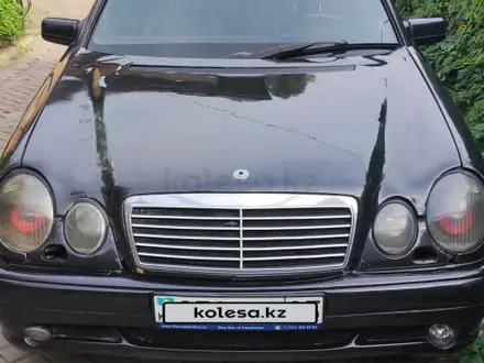 Mercedes-Benz E 280 1996 года за 2 000 000 тг. в Алматы – фото 4