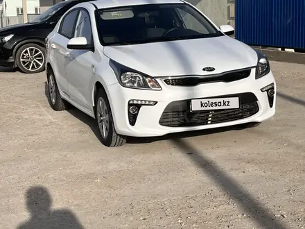 Kia Rio 2020 года за 8 500 000 тг. в Атырау – фото 2