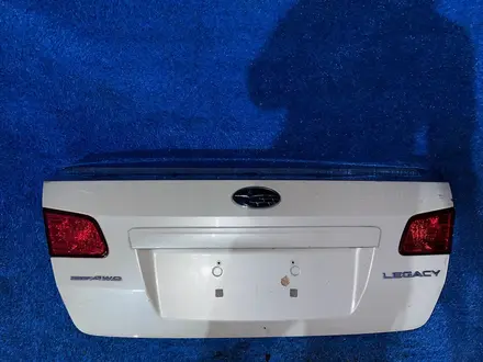 Крышка багажника Субару Легаси Subaru legacy за 60 000 тг. в Алматы – фото 3