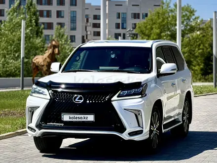 Lexus LX 570 2019 года за 48 000 000 тг. в Астана