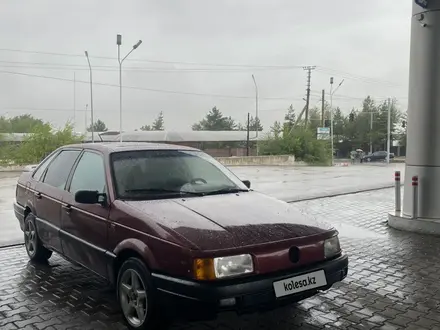 Volkswagen Passat 1992 года за 950 000 тг. в Есик – фото 5