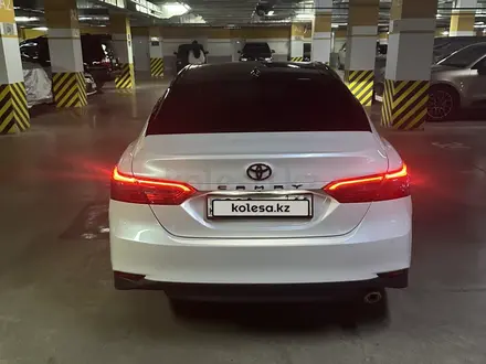 Toyota Camry 2019 года за 13 500 000 тг. в Астана – фото 3