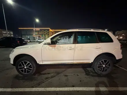 Volkswagen Touareg 2007 года за 6 100 000 тг. в Усть-Каменогорск – фото 4