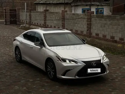 Lexus ES 250 2019 года за 18 300 000 тг. в Алматы – фото 25