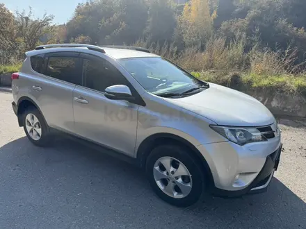 Toyota RAV4 2015 года за 11 500 000 тг. в Алматы – фото 2