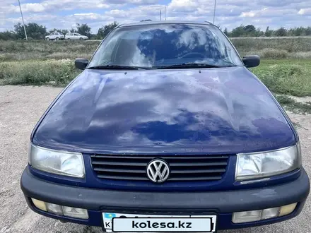 Volkswagen Passat 1995 года за 1 500 000 тг. в Актобе