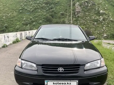 Toyota Camry 1998 года за 3 300 000 тг. в Талгар