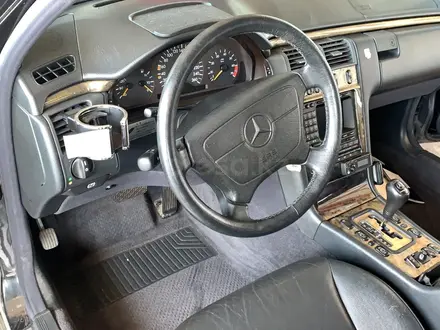 Крышка декоративная двигателя Mercedes-Benz w210 M112под теплообменник за 15 000 тг. в Шымкент – фото 2