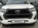 Toyota Hilux 2022 года за 18 500 000 тг. в Алматы – фото 4