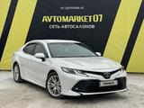 Toyota Camry 2018 годаүшін12 500 000 тг. в Уральск – фото 2