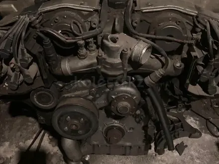 Двигатель мерс 6.0 за 400 000 тг. в Астана – фото 2