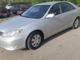 Toyota Camry 2005 года за 5 500 000 тг. в Уральск – фото 2