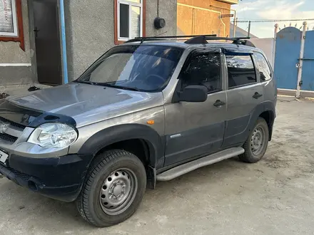 Chevrolet Niva 2010 года за 2 000 000 тг. в Аральск – фото 2