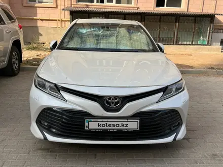 Toyota Camry 2020 года за 14 800 000 тг. в Актау