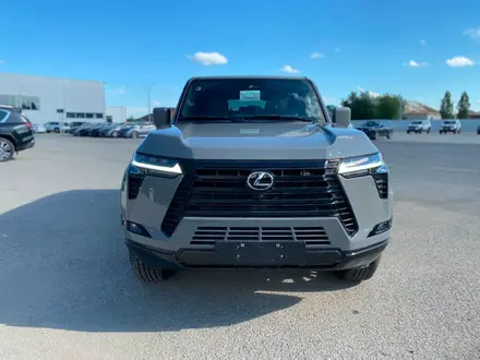 Lexus GX 550 Luxury+ 2025 года за 61 651 540 тг. в Актобе – фото 3