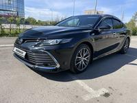 Toyota Camry 2023 года за 16 990 000 тг. в Петропавловск